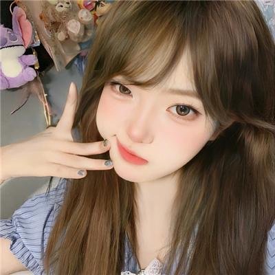 村主任和他的女友